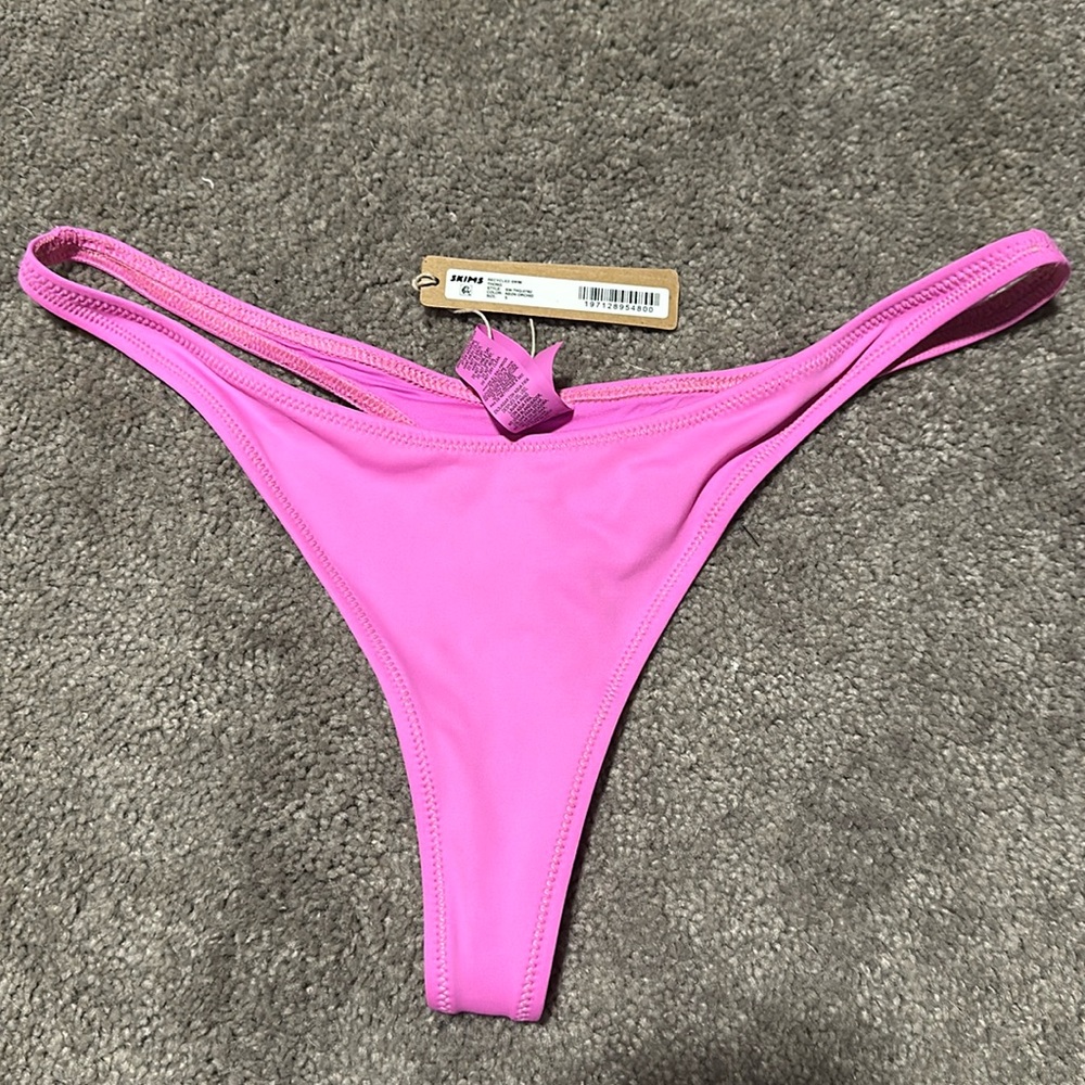 Skims thong bikini bottom
